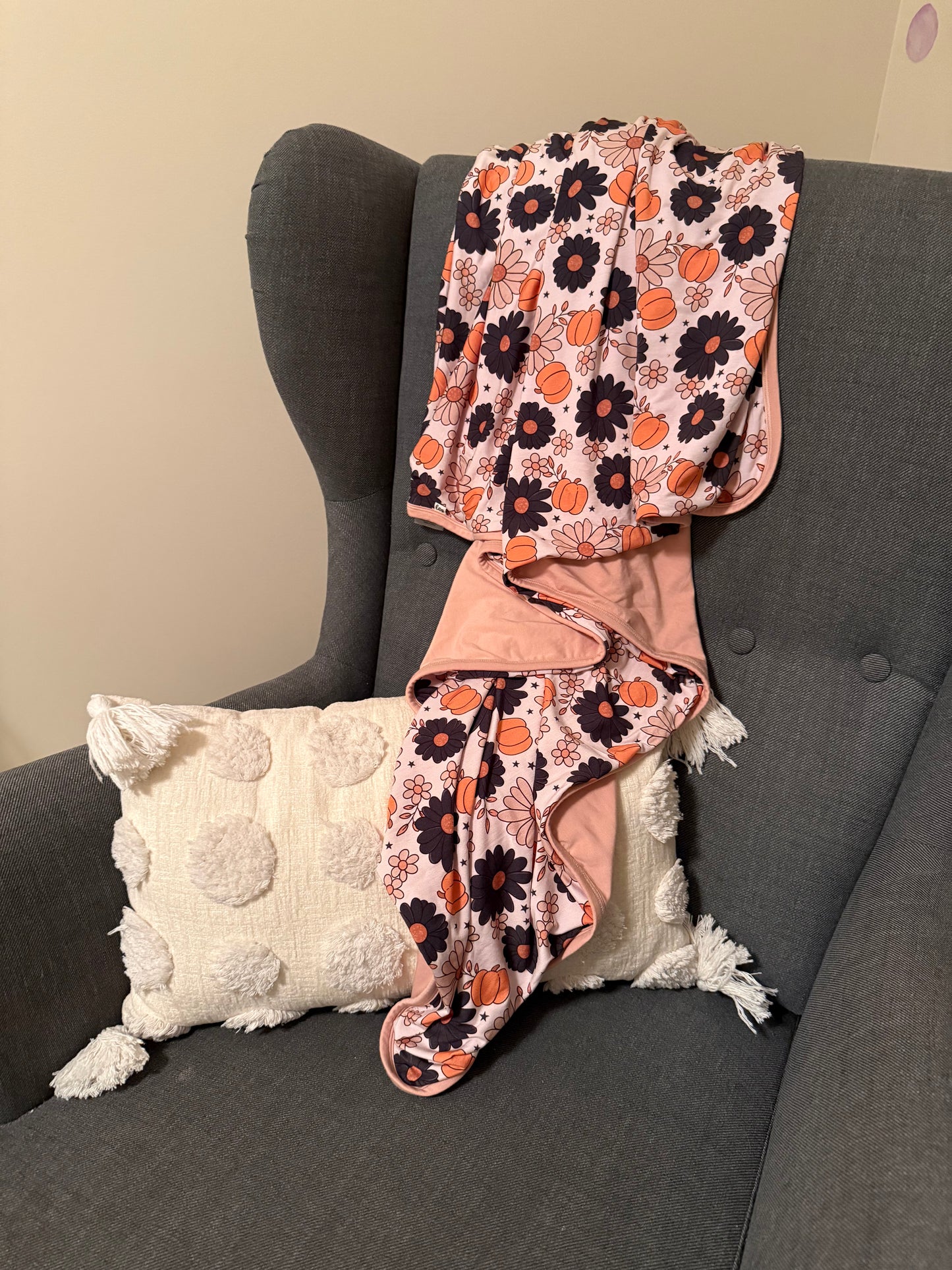 pumpkin petals blanket (50x50)